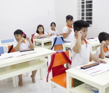 Trò chơi dân gian với toán học vận dụng, mô phỏng, sáng tạo và vui