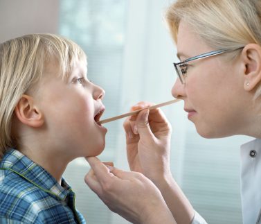 Trẻ Bị Viêm Họng