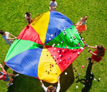 Tong-hop-4-khoa-hoc-he-cho-be-2025-phu-hop