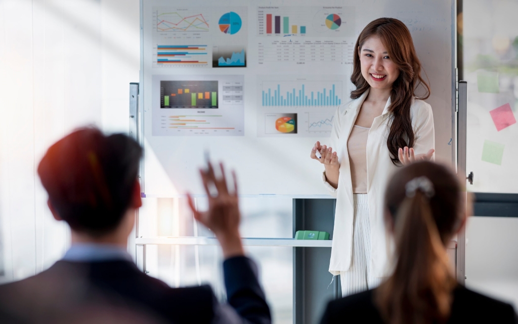 Cách Tự Tin Thuyết Trình Chinh Phục Mọi Đám Đông