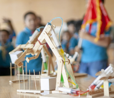 Mô Hình STEM - Học Thực Hành Sáng Tạo Không Giới Hạn