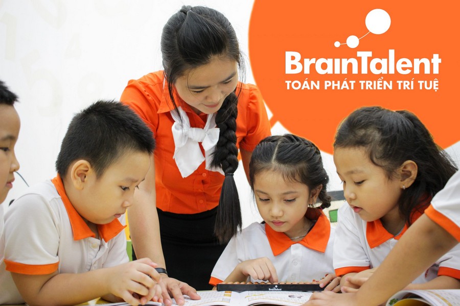 Tại BrainTalent, trẻ sẽ được tiếp cận với phương pháp Toán tư duy Soroban – một hệ thống tính nhẩm dựa trên bàn tính cổ đại