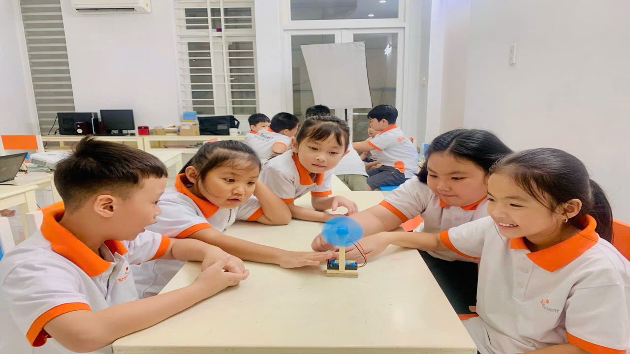 Học Toán Tư Duy Tại Braintalent: Nền Tảng Thay Thế Lớp Học Kỹ Năng Sống Cho Trẻ Từ Sớm