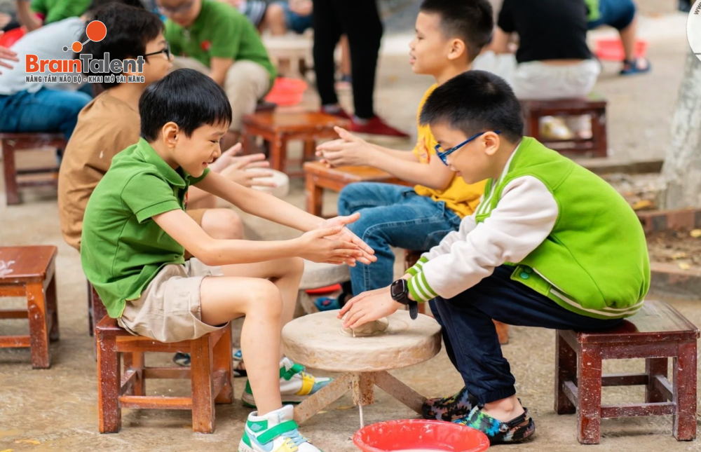 bé nghỉ hè ở nhà làm gì bé nghỉ hè ở nhà làm gì
